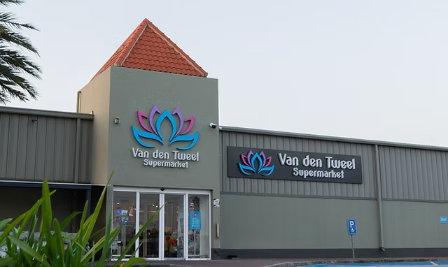 Van den Tweel Supermarkt, Auto Huren Curacao