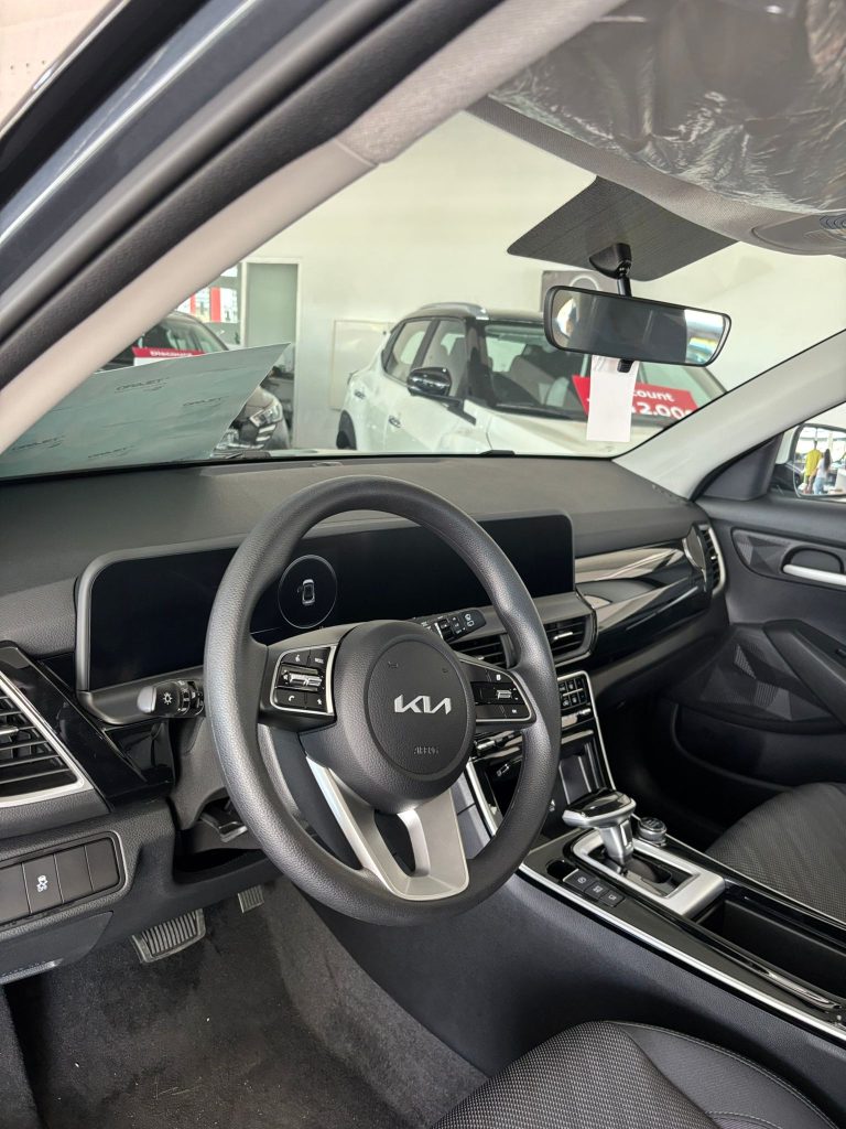 autoverhuur curacao Kia Sonet SUV